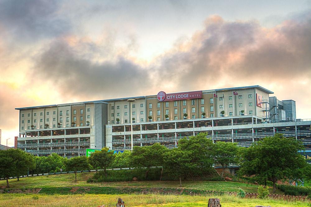City Lodge Hotel At Or Tambo International Airport Kempton Park Exterior foto