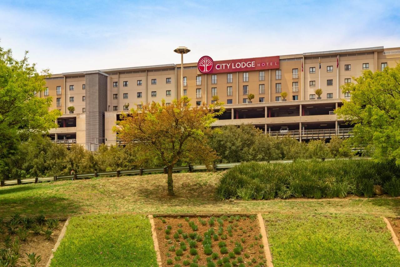 City Lodge Hotel At Or Tambo International Airport Kempton Park Exterior foto